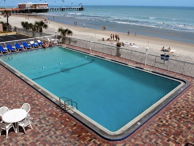 Comfort Inn & Suites Daytona Beach Oceanfront Exterior foto